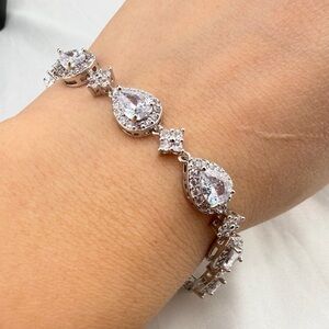 Zircon Style Tennis Bracelet Bridal Evening Accessory  Silver Teardrop Bracelet